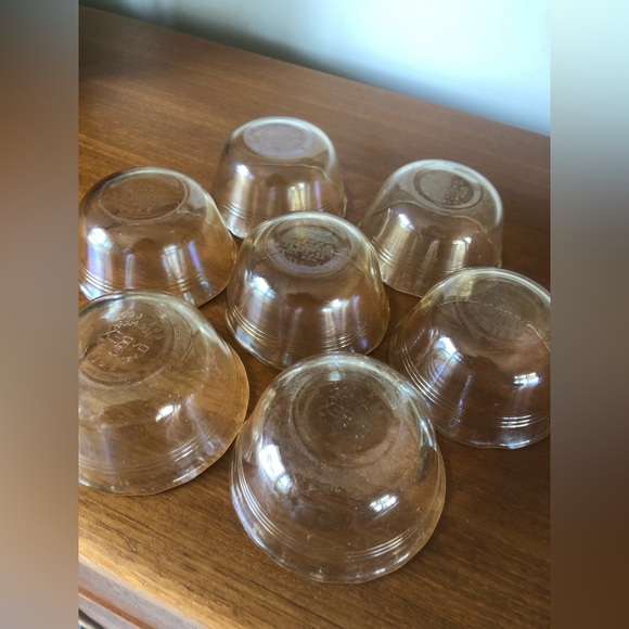 Set of 7 Corning Pyrex Fireside #463 Amber Custard Cups 6 OZ Scallop Edge 175ML - Picture 9 of 12